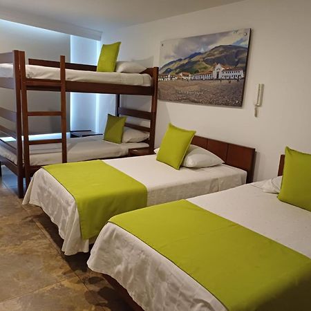 Hotel Milan Duitama Bagian luar foto